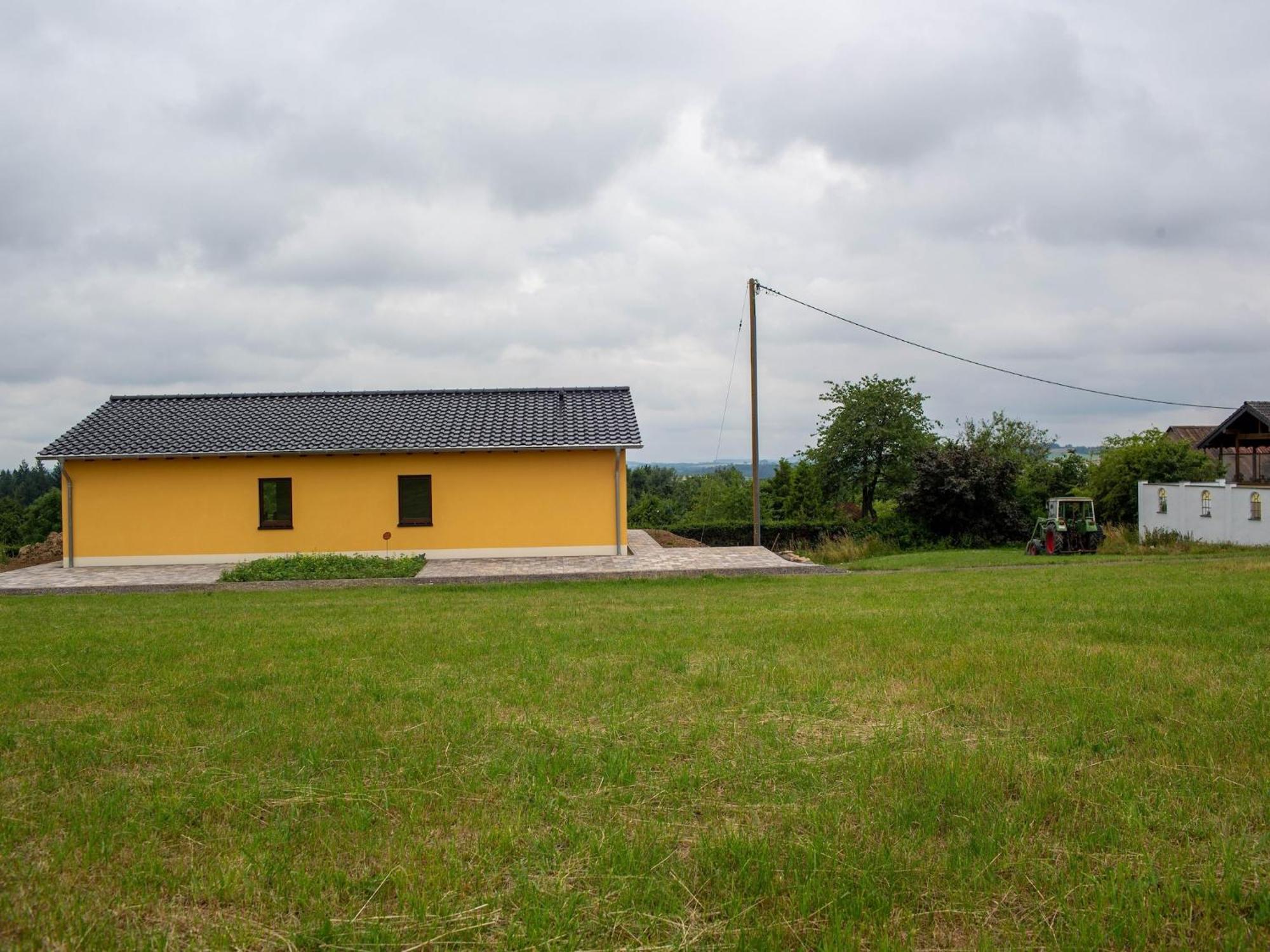 Tranquil Holiday Home In Filz In The Eifel With Garden ภายนอก รูปภาพ